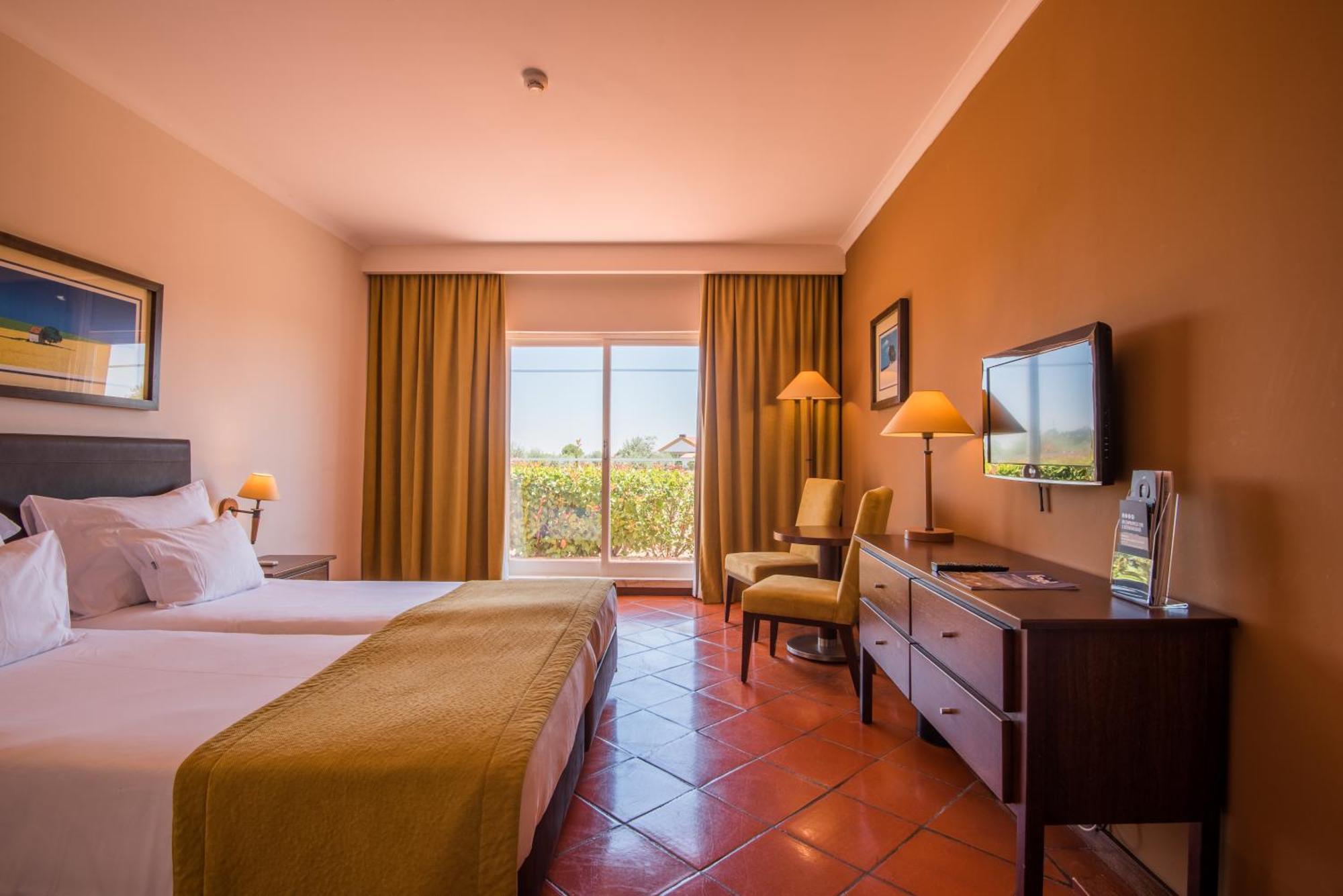 Vila Gale Alentejo Vineyard - Clube De Campo Albernoa Εξωτερικό φωτογραφία